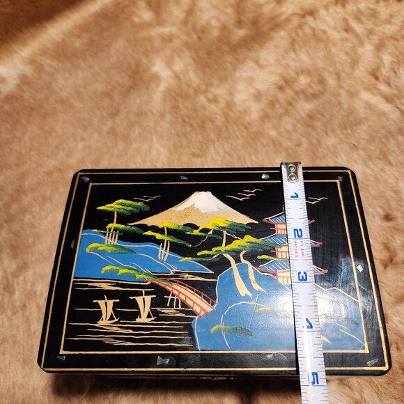 Antique Japanese Lacquered Music Box With Geisha Ballerina & Scenic Design Shell - Picture 3 of 14